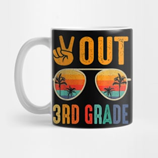 Peace Out Third 3Rd Grade Happy Last Day Of School Retro T-Shirt Mug